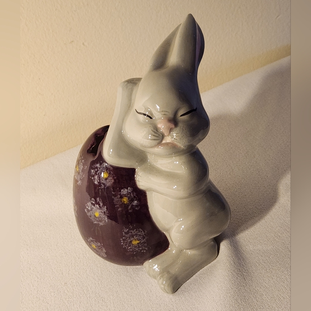 Vintage Gray  Glazed Easter Bunny Purple Cracked Egg Easter Spring Decoration